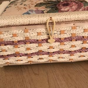 Meet your Posher, Claudia